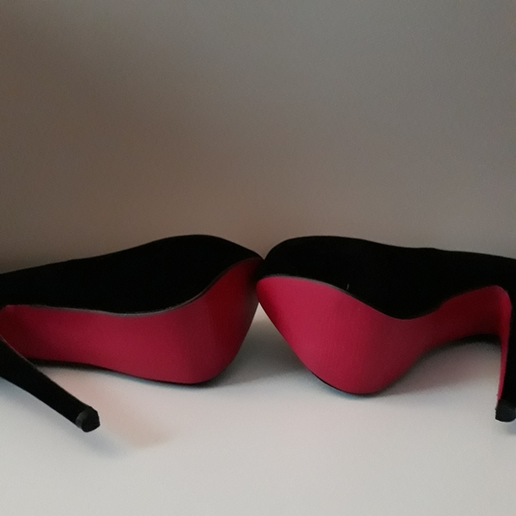 RED KISS 💋 Platforms - Picture 10 of 13